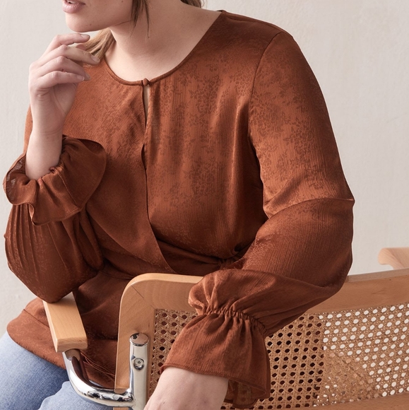 Additionelle Silky Jacquard Tie Front Wrap Top - Picture 3 of 11